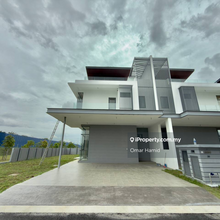 End Lot 3 Storey Semi D Broadleaf Residences Taman Alam Kemuning 