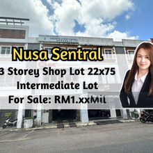 Nusa Sentral 3 Storey Shop Lot 22x75, Tenanted, Intermediate Lot