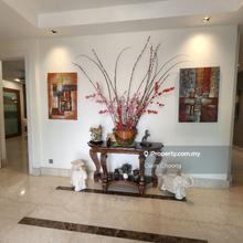 Bungalow with Golf Course View