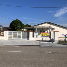 Corner Commercial Bungalow 