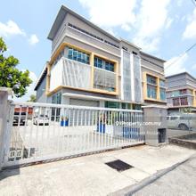Big Size For Rent 32804ft 4 Storey Semi D Factory Warehouse Semenyih