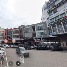 Austin Heights 3 Storey Shoplot @ Jln Austin Height / Roi 4.62 / Sale