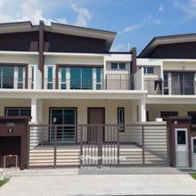 Amarilis Residence 7 Bandar Springhill Sale