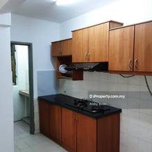 Subang Suria apartment Shah alam ( 3 bilik 2 tandas 1 parking )