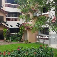Near MRT bandar utama and got 3 balconies