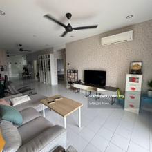 Freehold @ Renovated unit with 2 carparks