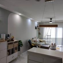 Move In Condition - Corner Unit - Prime Location - 2 Carpark