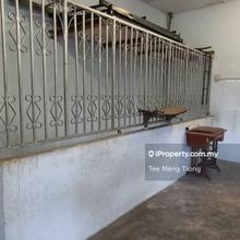 Johor Jaya, bakawali shop for sale