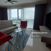 Link to Starling Mall, short drive to MRT station