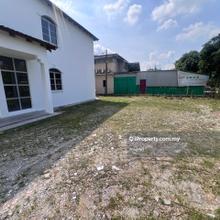 Double storey corner lot at jalan usj 1, taman subang mewah