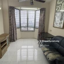 Below Market Value Greenlane Heights High Floor Corner Unit For Sales
