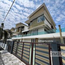 Brand New 2.5 Storey Semi D House !! Jalan Meru , Klang Near Berkeley