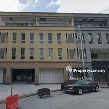 Few unit adjoining ground floor unit to let