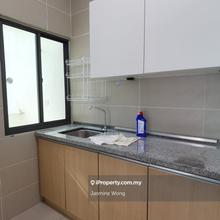 The vyne sungai besi for sell endlot unit with bathtub good condition