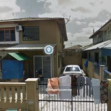 Johor Jaya Jalan Bakawali / Full Loan Below Market 20k Cashback