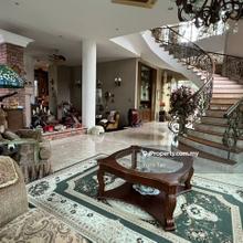 Pulau Tikus Corner Bungalow