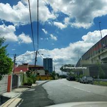 Freehold, Ample Parking