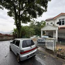 Corner lot with 8ft extra land