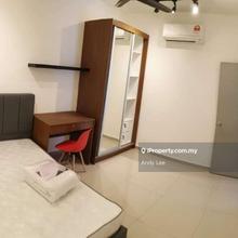 Middle room for rent