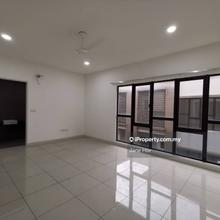 Upper floor townhouse next wt Rafflessia international school Puchong