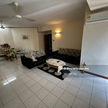 Renovated unit, 4 Bedroom 3 bathroom 