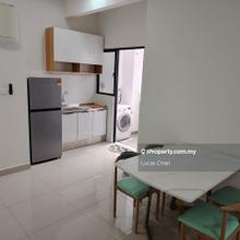 Platinum Aren 660 Sqft 2 R 2 B Fully Furnished 2 Carpark For Rent