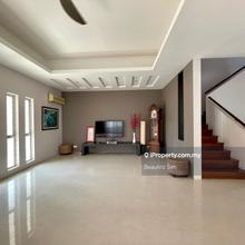 A quality home in a prime location that every family will love!