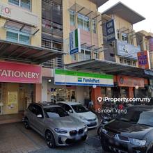 Dataran Glomac @ Kelana Jaya Facing Main Road