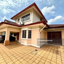 2-Sty Bungalow walking distance to Emerald Clubhouse