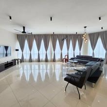 Tastefully furnished and Spacious KLCC condominium for rent