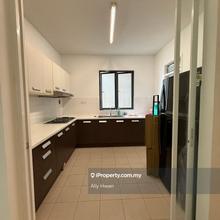 Cozy high floor unit for Rent. 