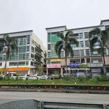 Usj , freehold property,  5sty with lift , private parking 