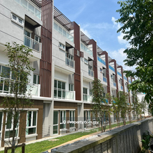 Direct Developer Unit, 4 Storey Villa House with Private Lift