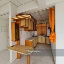Arces Ville Apartment for Sales / 3 Bedrooms /1 Car Park