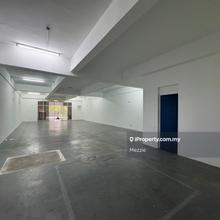 Below market value 1st floor shop office 640k 