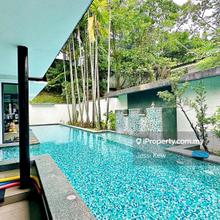 Flat Land / Renovated Single Storey Bungalow