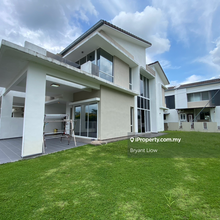 Nice Double Storey Corner House For Rent 