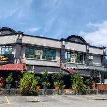 Shah Alam Seksyen 13 shop near eco shop, bank, masjid, hero market,