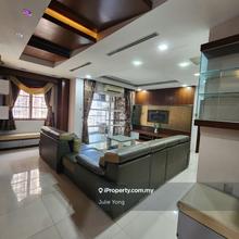 Laman Suria Sale