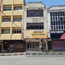 Three Storey Shop in Ipoh City Centre