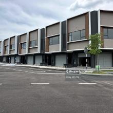 Jade Hill intermediate shop