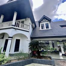 Very well kept home, huge land , cottage designed home