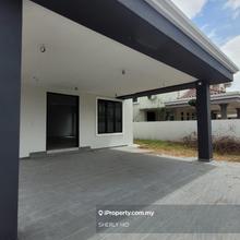 Double Storey Bungalow for Sale @ Taman Sinfar, Ipoh 