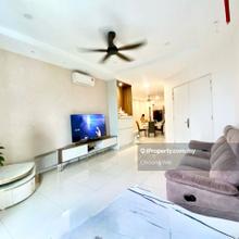 The Clovers Private Lift Unit For Rent