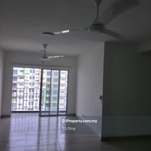 Good condition unit with good view overlooking the green, lake