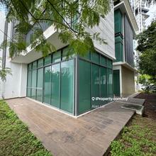 4 storey Corner Villa Citrine, Cristal serin residence Cyberjaya