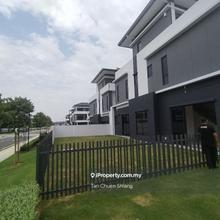 Exclusive corner 3storey extra land size 20ft ember eco ardence 