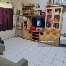 Mid floor well kept unit