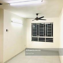 Centrio Avenue 700sqft Good Condition