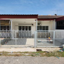 Freehold terrace house for sale in town ujong pasir